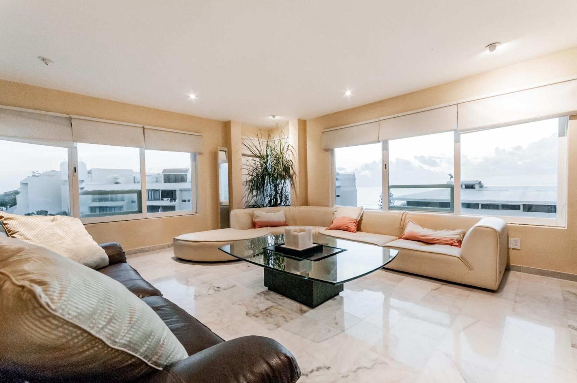 Brisas Beachfront Penthouses 坎昆 外观 照片